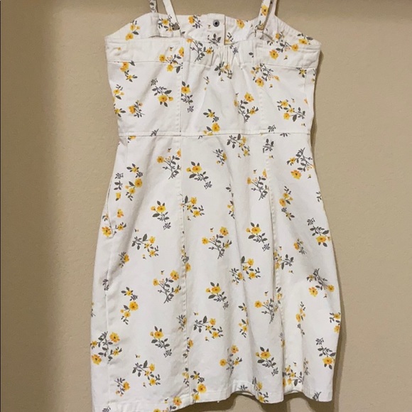 Button up White Floral Sundress With Pockets - Picture 3 of 7